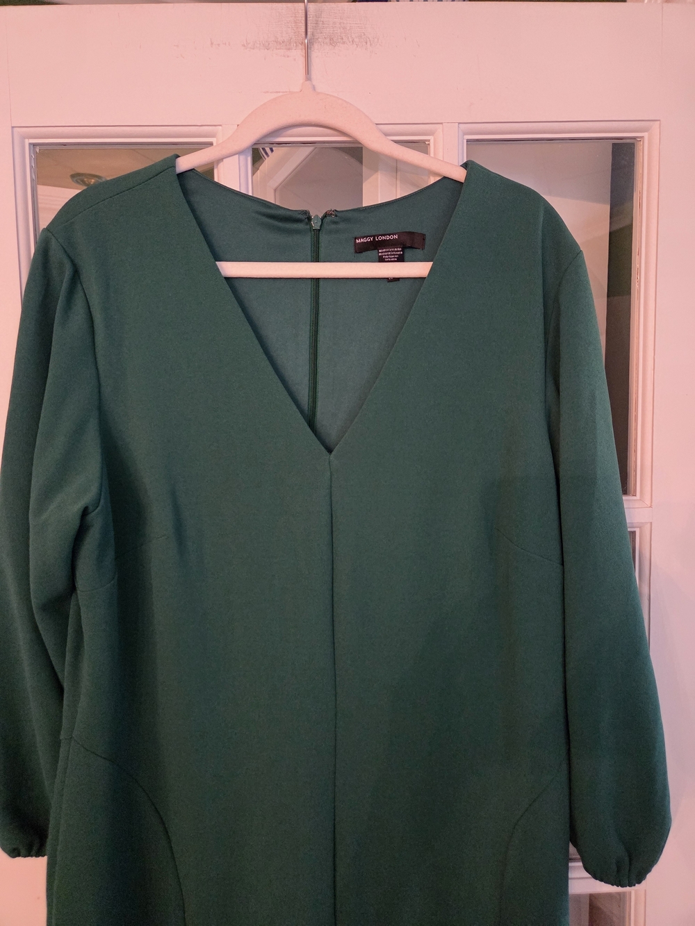 Maggy London Emerald Green V-Neck Midi Dress - Size 18 - Picture 5 of 7